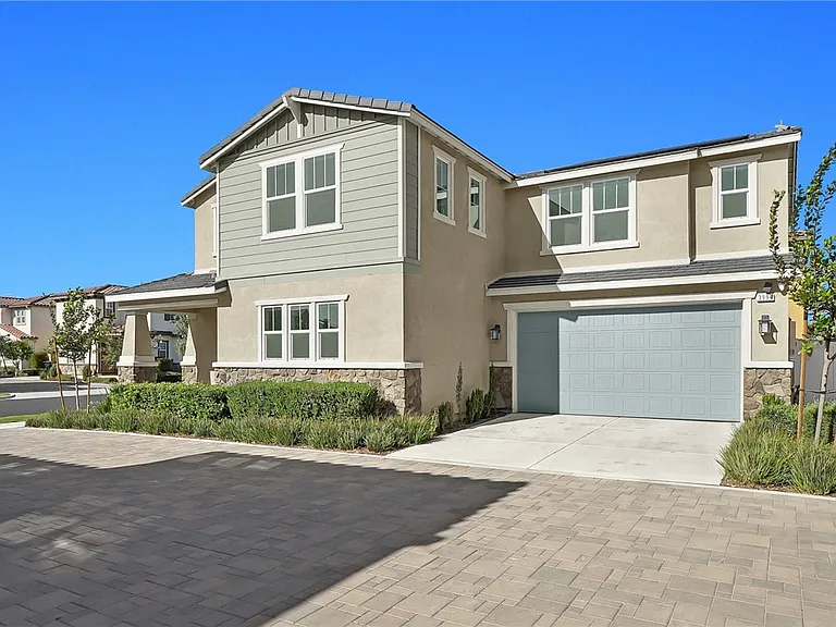 3994 E Catalina St — Photo 3