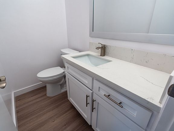 5th image of 816 S Bundy Dr APT 8