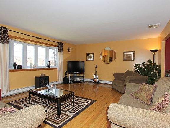 4th image of 2107 Mohansic Ave