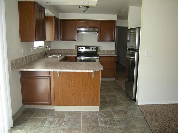 5th image of 6916 NE 137th Ave APT D