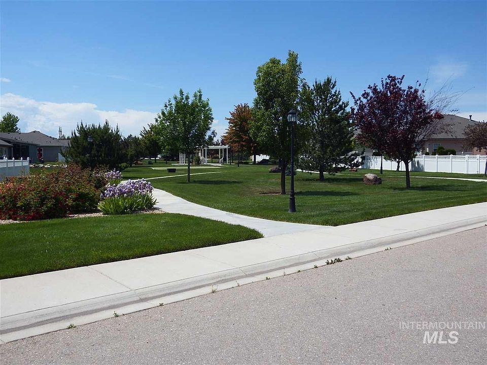 2nd image of 3720-3724 S Teakwood Dr