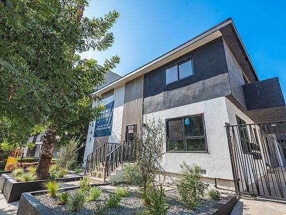 2nd image of 1563 Gordon St #2