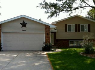5432 Sugarberry Ct, Lincoln, NE 68516