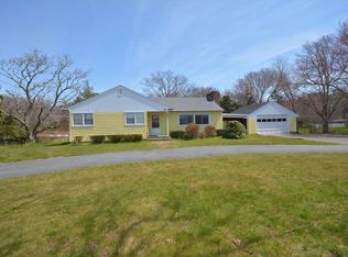 583 Smith Neck Rd, Dartmouth, MA 02748
