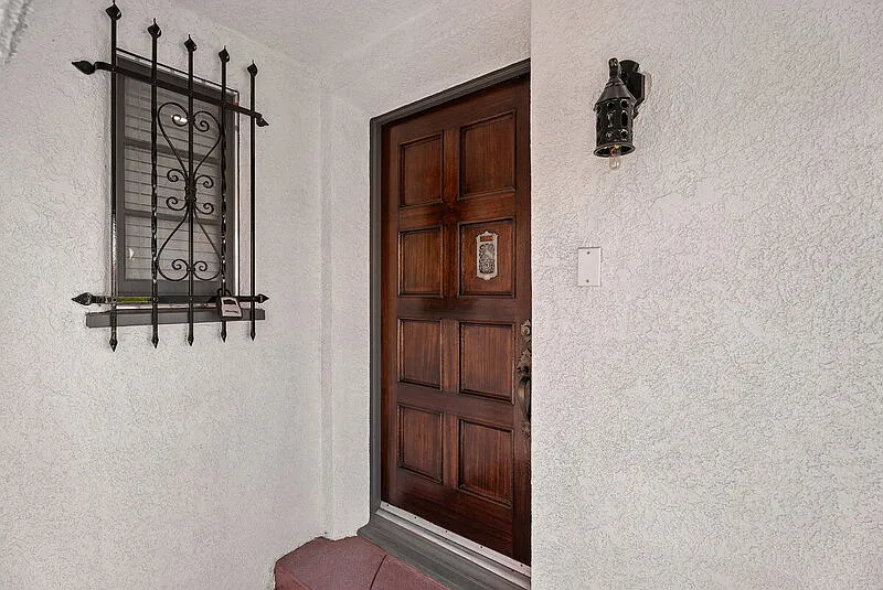 3 bed, 2.0 bath, 1559 sqft, $6,250 — Photo 4