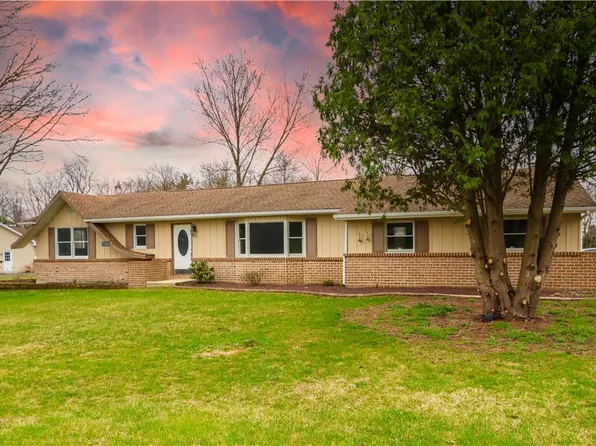 3556 Neffs Laurys Rd, Schnecksville, PA 18078