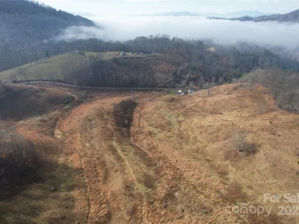 385 Fork Mountain Rd, Bakersville, NC 28705