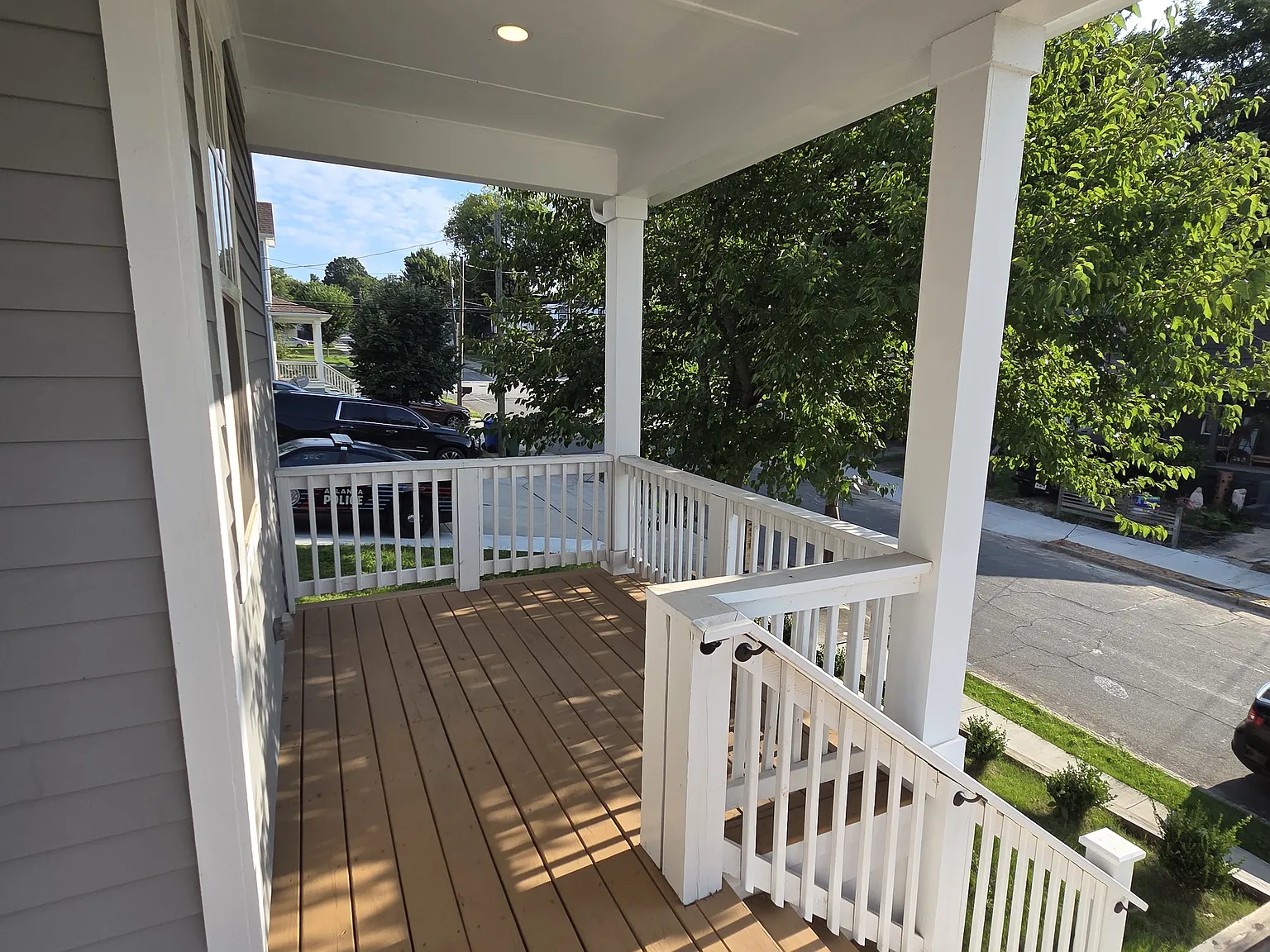 3 bed, 1184 sqft, $2,200 — Photo 4