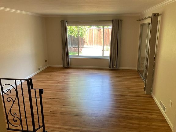 3rd image of 2594 Malaga Dr