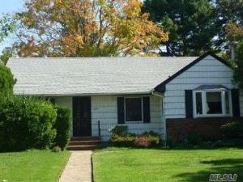 1st image of 887 Woodside Dr