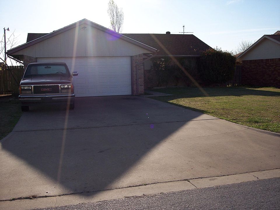 1st image of 616 SW 62nd St