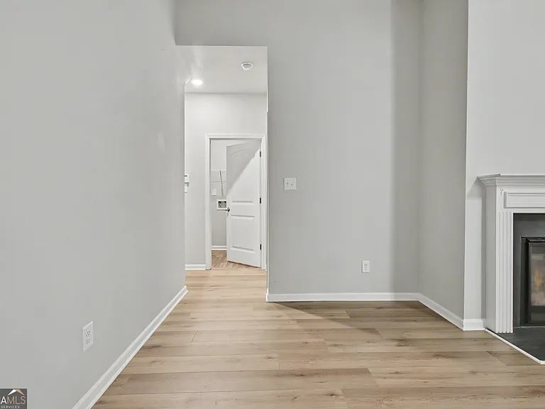 270 Southridge — Photo 21