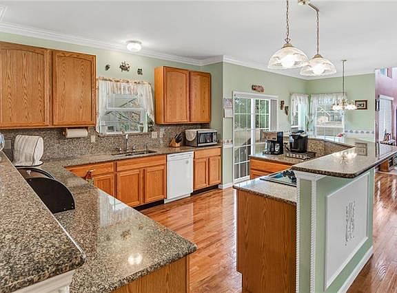4th image of 1269 Hermans Orchard Dr