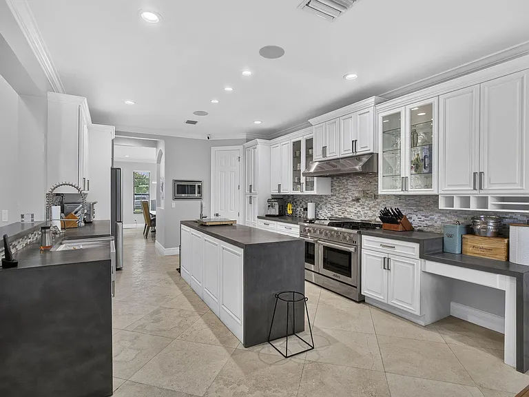 17394 Orange Blvd — Photo 9