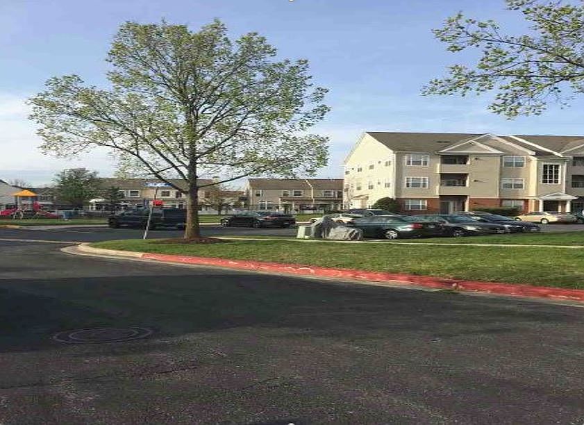 2nd image of 319 Eagle Landing Ct #319A