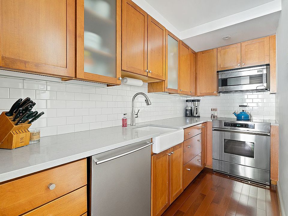 1st image of 28 Old Fulton St #Thm