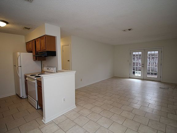 5th image of 50 Fulton Ave APT D15