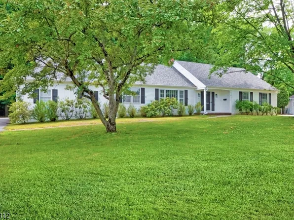 7 Village Rd, Florham Park Boro, NJ 07932