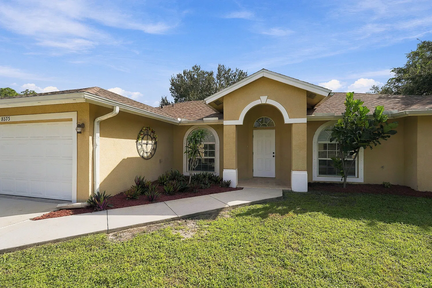 3 bed, 1751 sqft, $2,100 — Photo 3