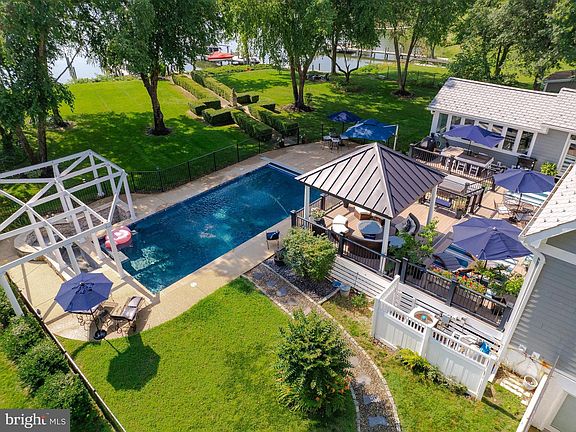 3rd image of 3935 Island Landing Ct