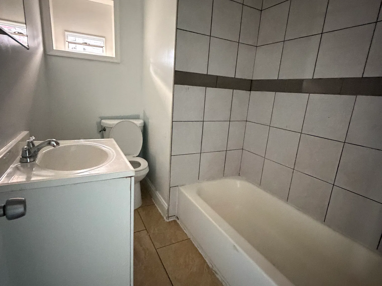 3 bed, $1,450 — Photo 4