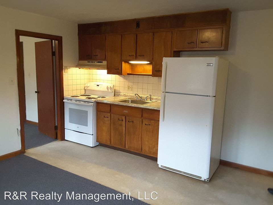 2nd image of 256 Worcester St APT 1