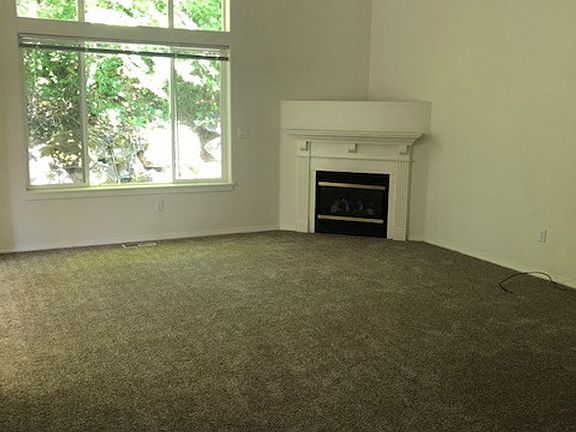 4th image of 13050 SW Creekshire Dr