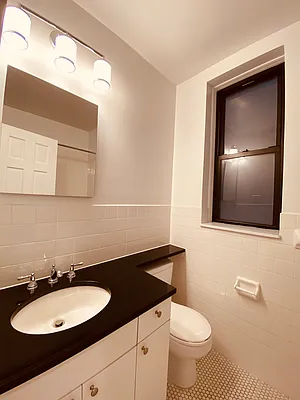 Rented by Metropolis Real Estate of Manhattan | media 13