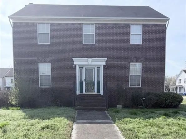 1 Columbia Ct, Portsmouth, VA 23704