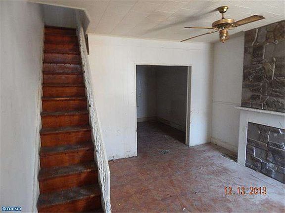 2nd image of 3324 Malta St