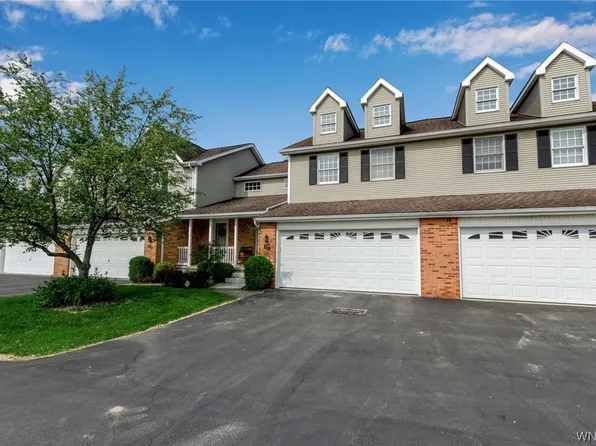 703 Forest Edge Dr, East Amherst, NY 14051