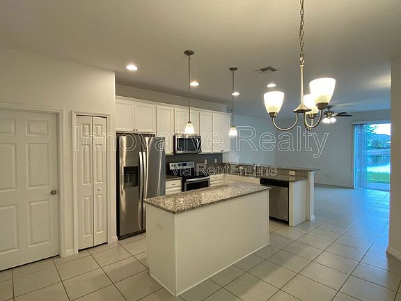 2nd image of 6952 Tussilago Way