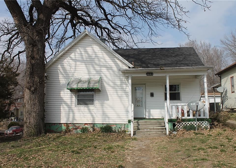 1st image of 2003 Holman St