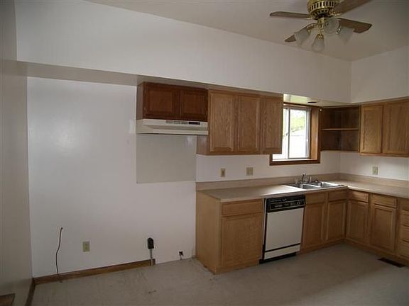 5th image of 3328 Alpine Pl