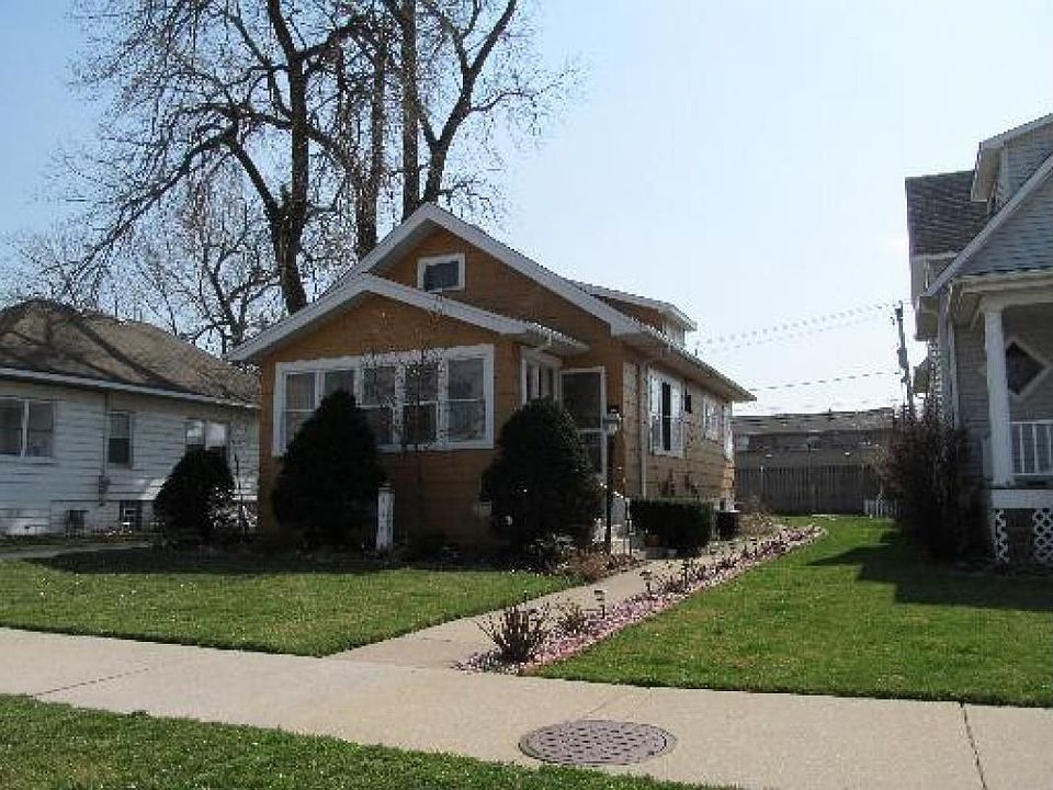 1st image of 447 E 161st Pl
