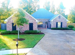 106 Lynwood Ct, Canton, MS 39046