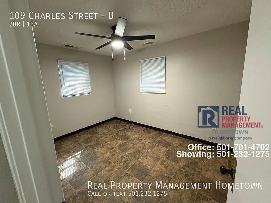 2 Bed 1 Bath Duplex! All Utilities Included — Photo 4