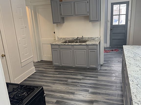 2nd image of 2923 S Salina St #2925