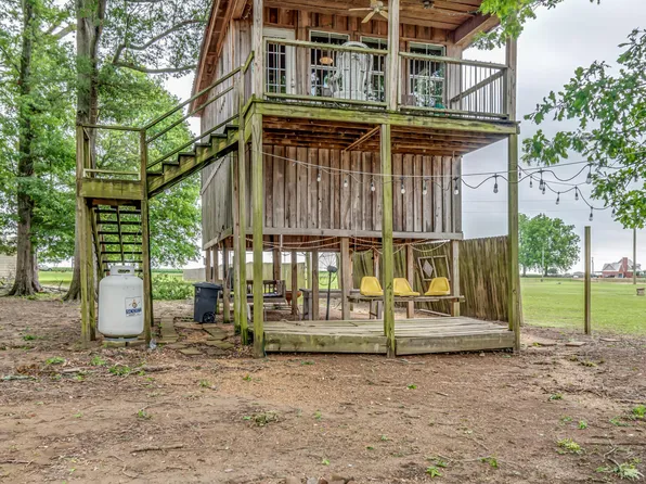 2419 Deerfield Rd, Yazoo City, MS 39194