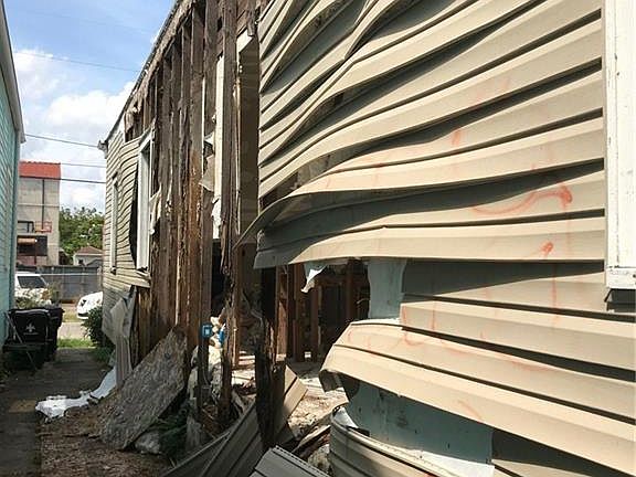 3rd image of 619-21 Tricou St