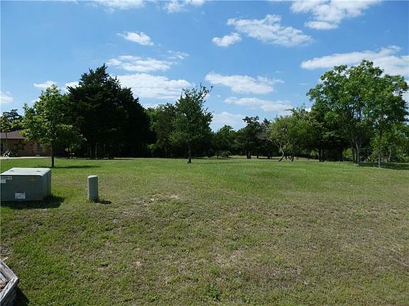 3rd image of 154 Pavilion Dr