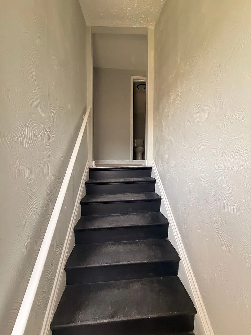 4140 W Broadway — Photo 2