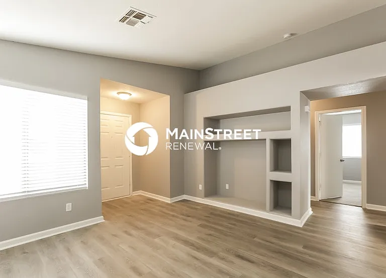8619 W College Dr — Photo 4