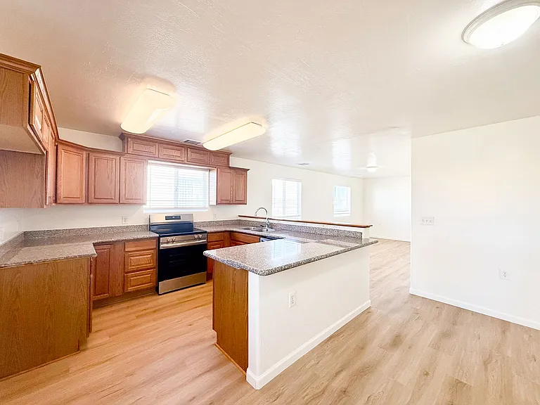 430 W Lake Louise Rd — Photo 8