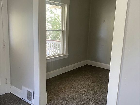 5th image of 677 E 92nd St