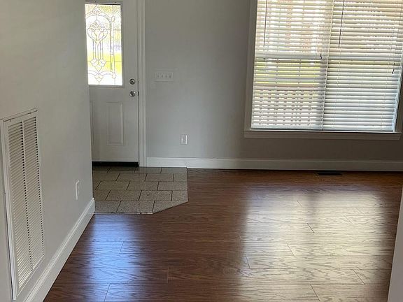 4th image of 3502 Walnut Grove Ln NE