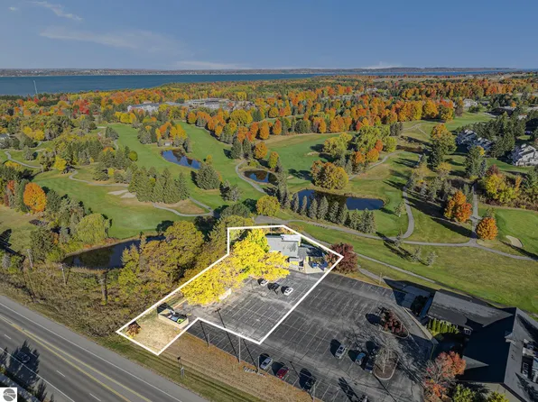 4263 M 72 E, Williamsburg, MI 49690