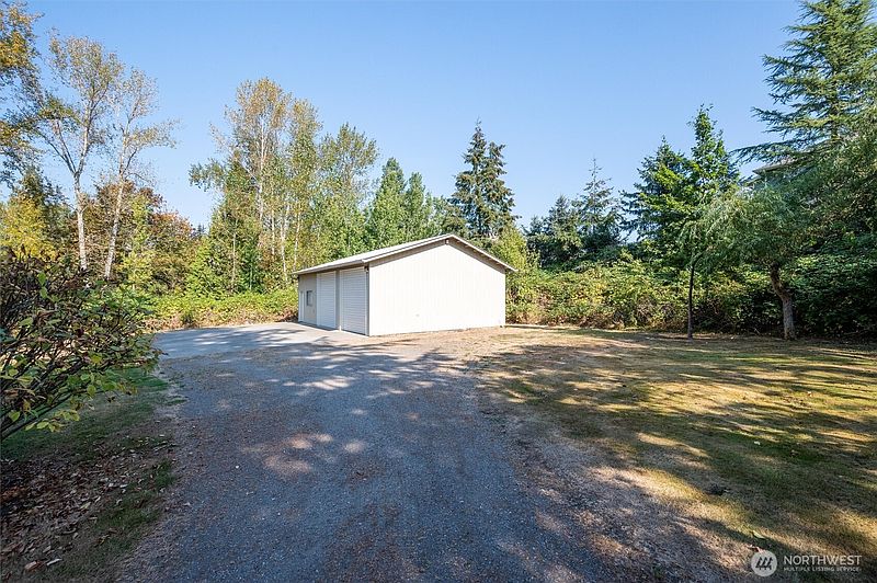 3rd image of 620 Telegraph Road