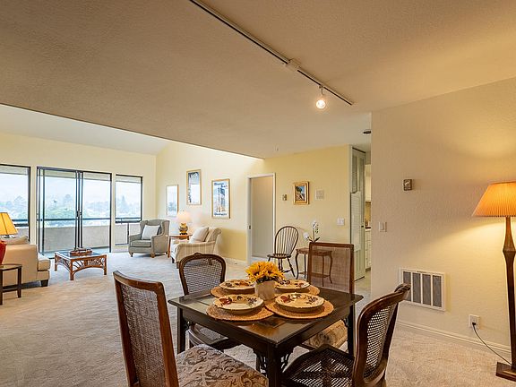 4th image of 3340 McCaw Ave APT 206