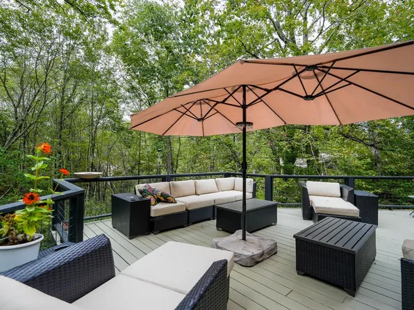 695 Whiteside Mountain Road, Highlands, NC 28741